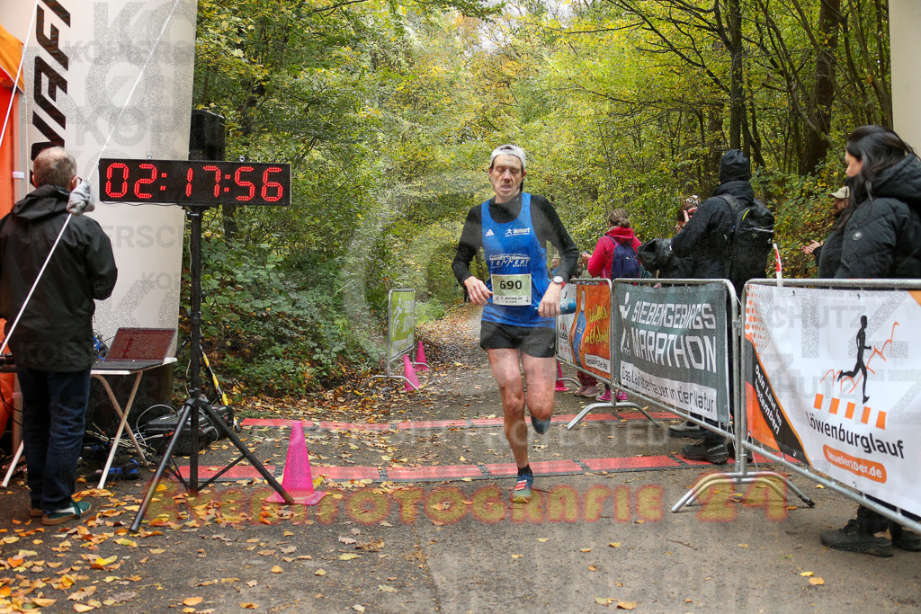 251026_1219_EX1_0092 | Sportfotografie im Rhein-Sieg Kreis, Köln, Bonn, NRW, Rheinland Pfalz, Hessen, etc. Unser Tätigkeitsfeld umfasst den Laufsport vom Volkslauf über den Marathon, Duathlon, Triathon bis zum Ultralauf wie Kölnpfad Ultra oder Schindertrail.