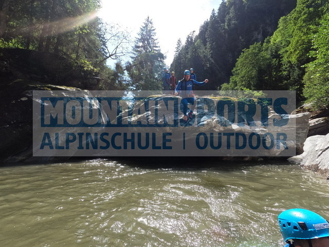GOPR4703 | Bestelle die Bilder deines Berg- oder Wasser-Abenteuers mit Mountain Sports bequem von zu Hause aus direkt über unseren Online Fotoshop von pictrs.com. - Realisiert mit Pictrs.com