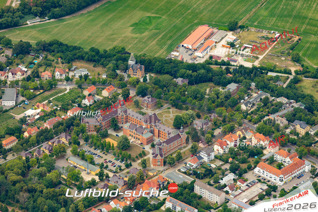 Das Luftbild der Stadt Naumburg wurde 2022 vom Flugzeug heraus erstellt (keine Drohnen-Aufnahmen) Aufnahmehöhe ca.450 Meter- hohe Bildauflösung und Druck-Qualität. Garantiert!