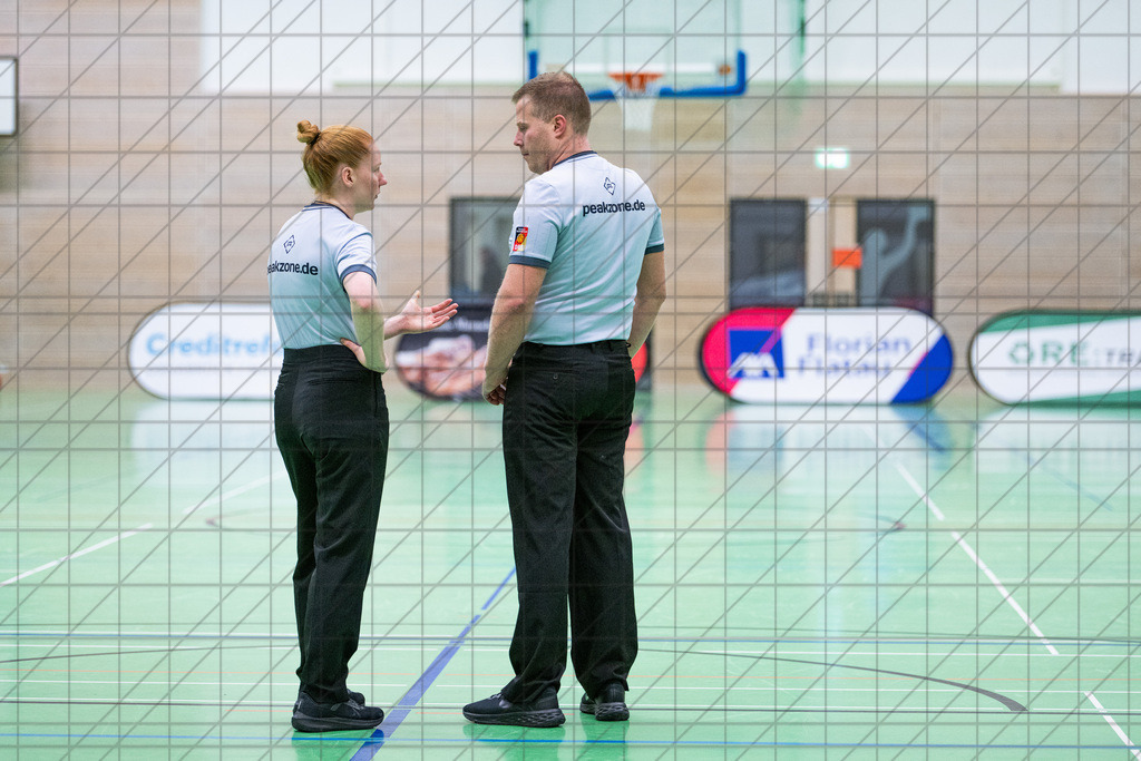 2. DBBL Nord 24/25 | 08.12.2024 | BBC OS vs. TG Neuss Tigers | 2. DBBL Nord 24/25 | 08.12.2024 | BBC OS vs. TG Neuss Tigers - - - - - CREDIT, www.bullenfotos.de, Martin König, Hörner Weg 40, D-49078 Osnabrück, +4917663732967, Nutzung und Weitergabe nur zu den vereinbarten Zwecken. Presseanfragen an Urheber. Alle Rechte beim Urheber. - - - - - - Realisiert mit Pictrs.com