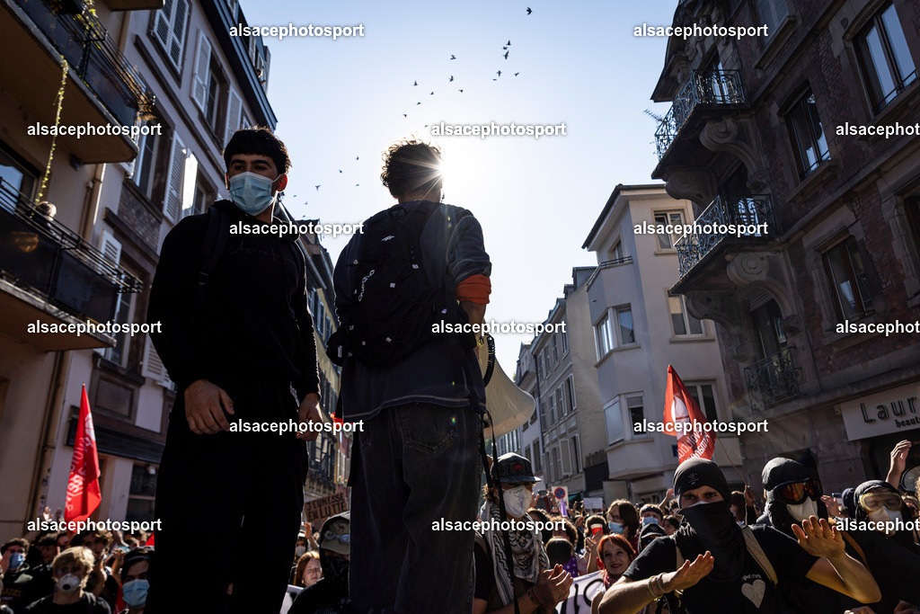 _B7A9799 | manifestation de lycéens à Strasbourg, le 6 octobre 2026, dans le cadre d’un mouvement national de protestation contre les conditions d’apprentissage. - Realisiert mit Pictrs.com