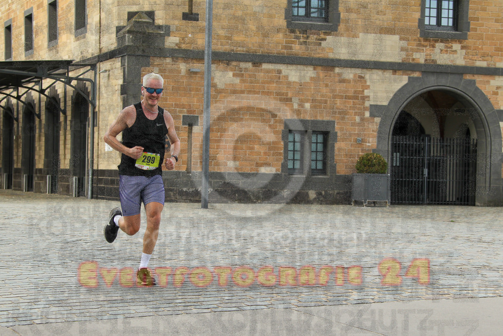 250920_1519_EV4_8455 | Sportfotografie im Rhein-Sieg Kreis, Köln, Bonn, NRW, Rheinland Pfalz, Hessen, etc. Unser Tätigkeitsfeld umfasst den Laufsport vom Volkslauf über den Marathon, Duathlon, Triathon bis zum Ultralauf wie Kölnpfad Ultra oder Schindertrail.