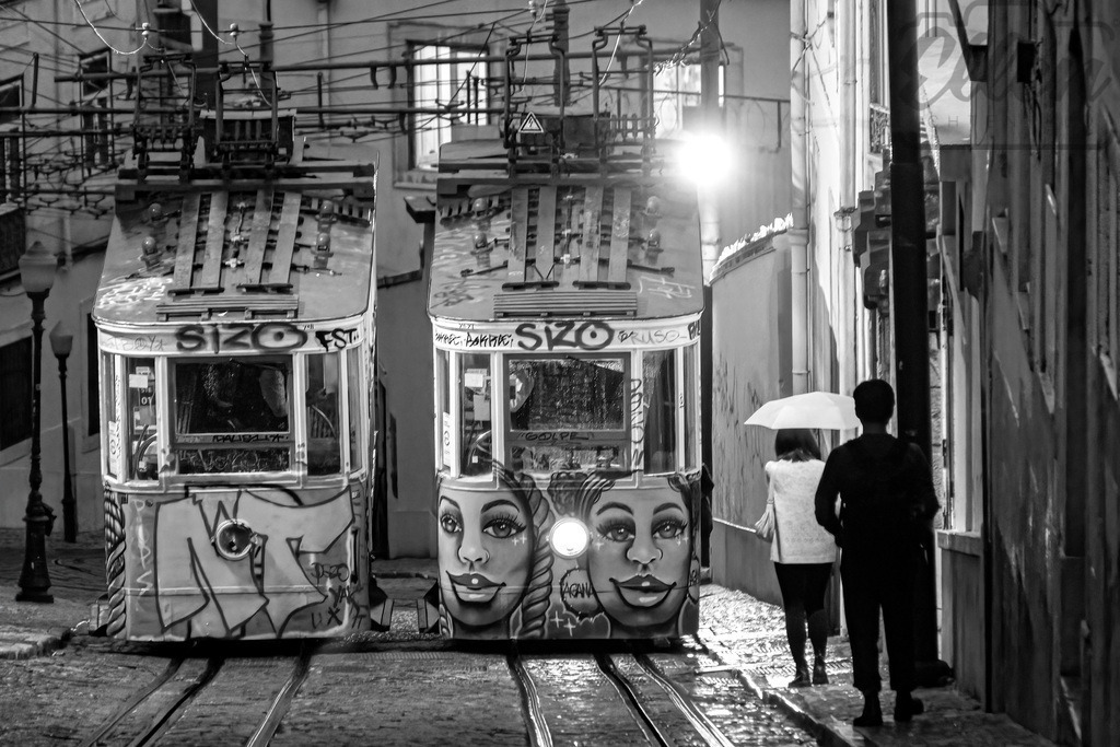 Rainy Night in Lisbon | Rainy Night in Lisbon - Realisiert mit Pictrs.com