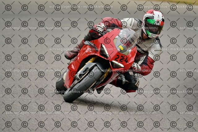 25bt05-0786 | markuskiefer.com - Realisiert mit Pictrs.com