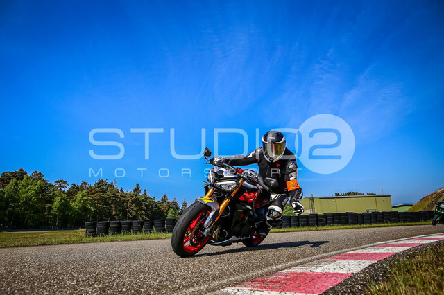0017-260508DCB-011_17 | Deine Full-Service-Agentur für ✔️Videoproduktionen und ✔️Motorsportfotografie Jetzt Angebot anfragen!