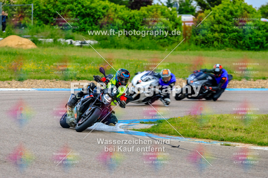 MotoTeam-9092 | Hier findet Ihr Bilder von Touristenfahrten auf der Nürburgring Nordschleife oder von anderen Veranstaltungen die ich besucht habe. Viel Spass beim Durch Schauen 