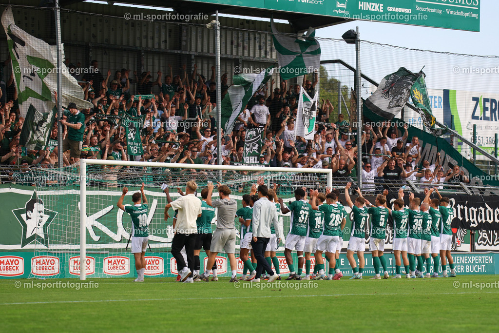 Fußball I Herren I Saison 2025/2026 I Regionalliga Nord I 10. Spieltag I VfB Lübeck - FSV Schöningen | ml-sportfotografie - Realisiert mit Pictrs.com