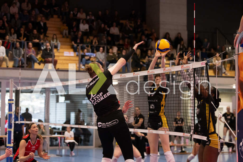 Volleyball I Frauen I Saison 2025-2026 I Volleyball NLA | Women I 1/4 Finals I  BIWI VFM - VC Kanti Schaffhausen I 01.03.2026 | 9 Jordan Lockwood (USA) (VC Kanti Schaffhausen) – Diagonal - Realisiert mit Pictrs.com