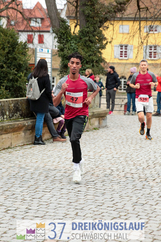 VR Bank Hauptlauf 10000m | 3 Koenigslauf 2023 - Realisiert mit Pictrs.com