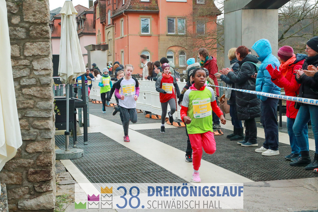 400m AOK Junior Cup | 3 Koenigslauf 2024 400m AOK Junior Cup - Realisiert mit Pictrs.com