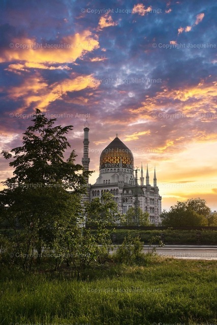 yenidze | Fotografie Photography Dresden Photoshooting  Fotoshooting Fotografin Dresdencity Bilder  Foto Dresdenvideos Kalender Postkarten Bilderdownload Portrait Hochzeitsfotografie Familienfotos Bewerbungsbilder Studiofotografie Fotograf Dresdenbilder Business - Realisiert mit Pictrs.com