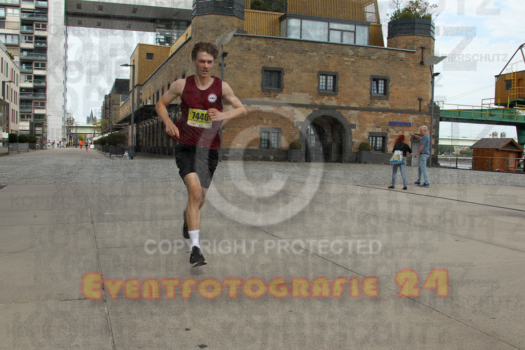 250920_1318_EV4_5216 | Sportfotografie im Rhein-Sieg Kreis, Köln, Bonn, NRW, Rheinland Pfalz, Hessen, etc. Unser Tätigkeitsfeld umfasst den Laufsport vom Volkslauf über den Marathon, Duathlon, Triathon bis zum Ultralauf wie Kölnpfad Ultra oder Schindertrail.
