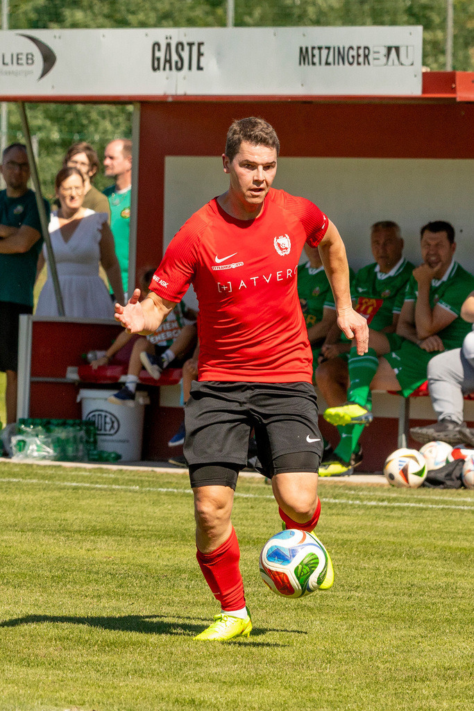 Spiel-0237_Legenden ASK-RAPID | Fotodoku 80 Jahre ASK-Loosdorf: Legendenmatch ASK-Loosdorf - Rapid WIENSponsoren, Mannschaften, Begrüßung, Interviews, das Spiel, Besucher, Fans, Stimmung.