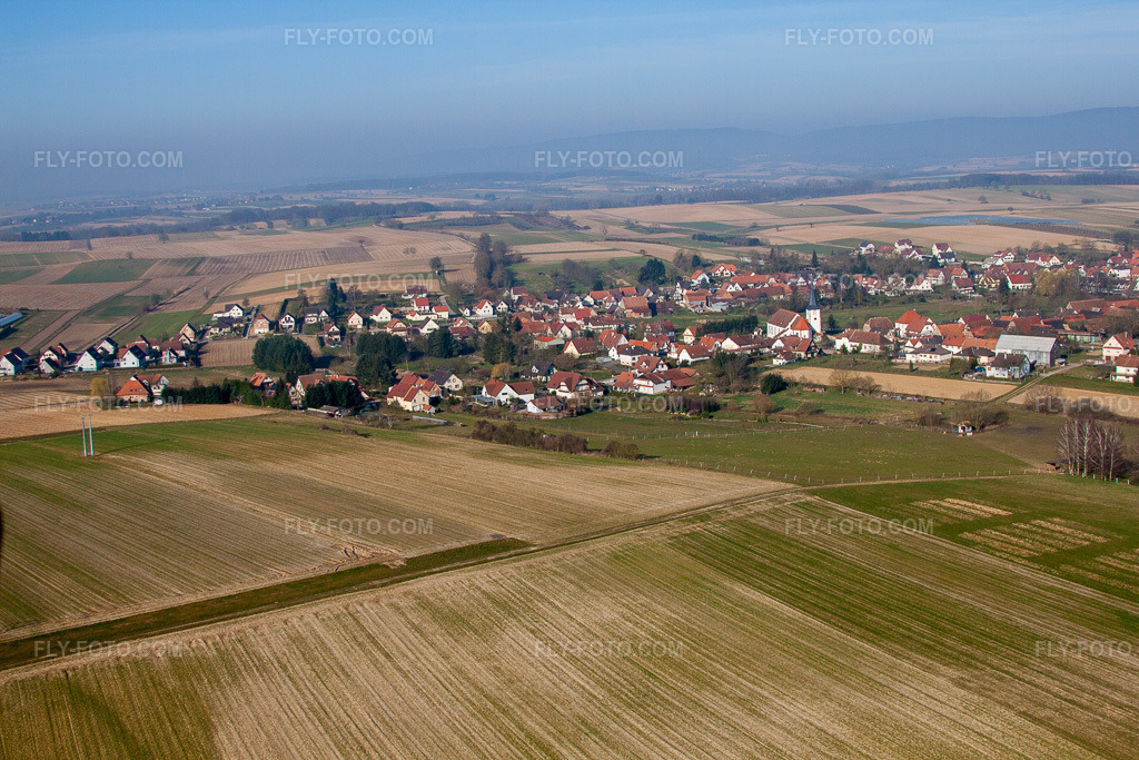 Aerial view: View of the town in Seebach in the state Bas-Rhin, France.Photo: IMG_62691.jpg taken on 03/09/2014 by Werner Riehm/FLY-FOTO.comResolution of the original: 4752 x 3168 px