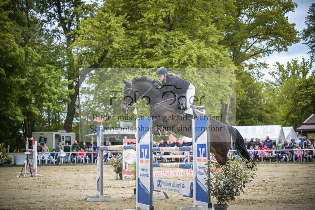 DOS_0011 | Entdecke hochwertige Reitturnierfotos von Foto Oger. Professionell, emotional und authentisch – jetzt Lieblingsmomente im Shop bestellen.Deutschlandweite Turnierfotografie. - Realisiert mit Pictrs.com
