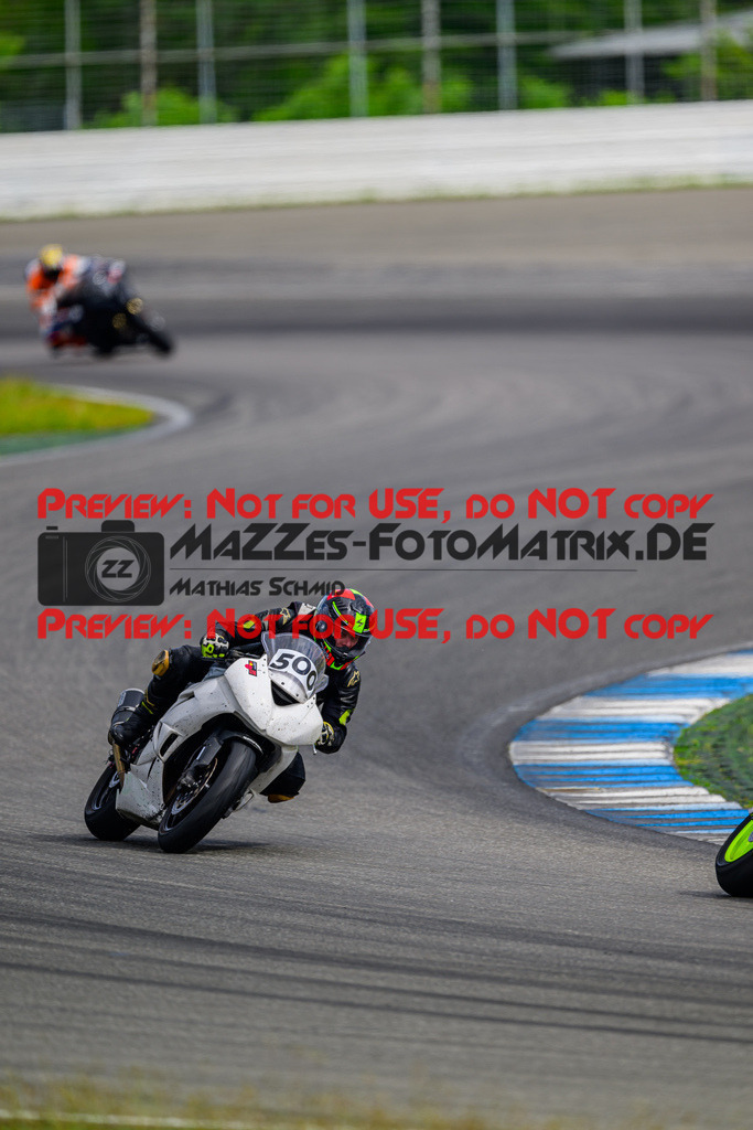 MaZZes_FotoMatrix_240615_6007705_7600 | ROT