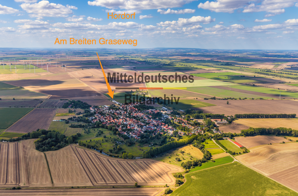 Hordorf mit Verortung | Die schönsten Luftbilder von Sachen-Anhalt & Mitteldeutschland als Bilddatenbank zur kommerziellen Nutzung. Nutzen Sie unsere Erfahrung seit 2005 in der Luftbildfotografie. - Realisiert mit Pictrs.com