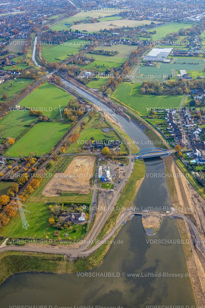 Dinslaken231107372Emschemuendung | Luftbild der Hochwassersituation an der neuen Emschermündung in den Rhein.Die Hochwassermarke 23.11.  liegt gegenüber Dienstag  etwa 30cm niedriger. Eppinghoven, Dinslaken, Ruhrgebiet, Nordrhein-Westfalen, Deutschland