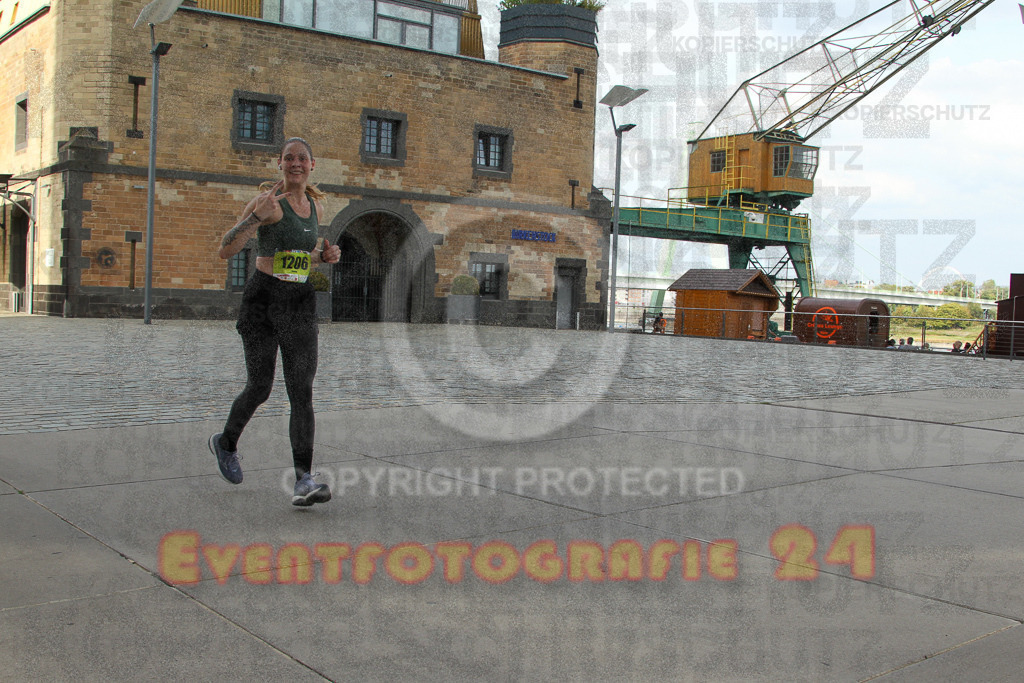 250920_1535_EV4_9238 | Sportfotografie im Rhein-Sieg Kreis, Köln, Bonn, NRW, Rheinland Pfalz, Hessen, etc. Unser Tätigkeitsfeld umfasst den Laufsport vom Volkslauf über den Marathon, Duathlon, Triathon bis zum Ultralauf wie Kölnpfad Ultra oder Schindertrail.