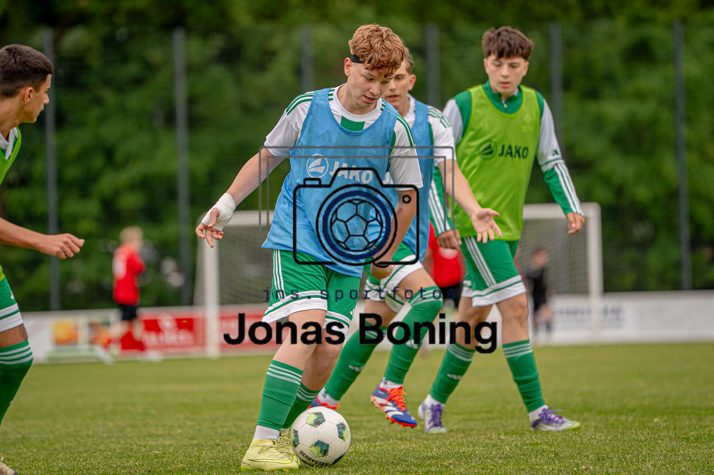 Sportfoto_ I 4236 | jns.sportfotos - Realisiert mit Pictrs.com