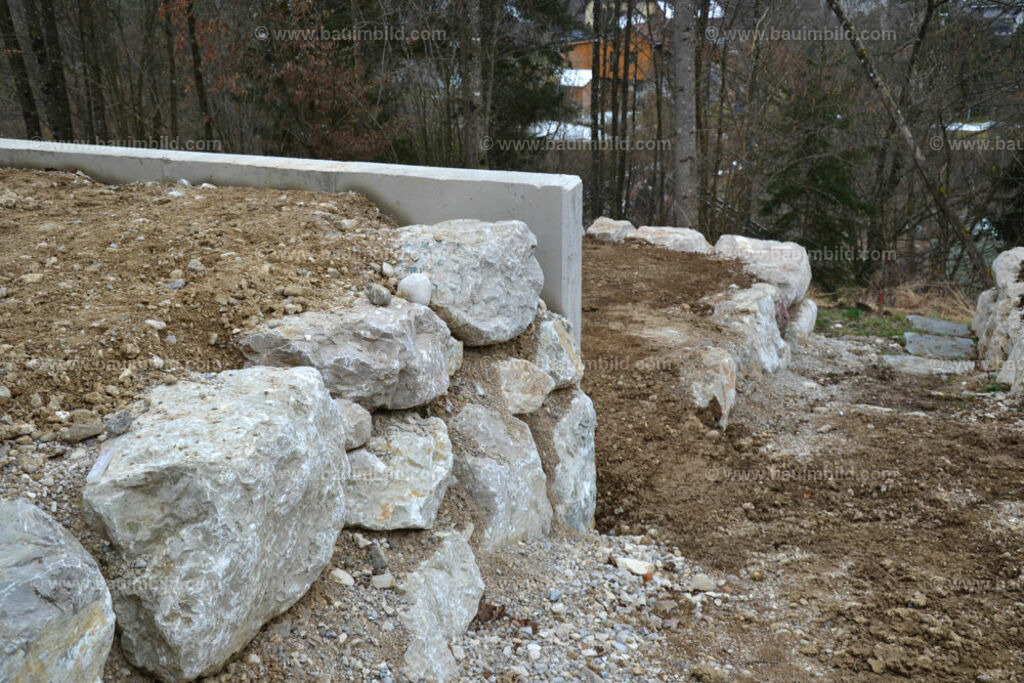 bib-lg25-aussenanlagen-0002 | Nach LV-Leistungsgruppen sortierte Detailfotos über den Bau eines Hauses. Alle Hausbau-Bilder direkt vom Urheber und Autor der Website Haus-Selber-Bauen.com