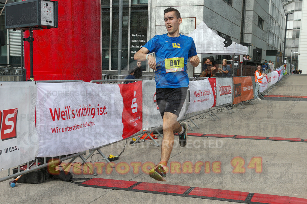 250920_1319_EX1_4020 | Sportfotografie im Rhein-Sieg Kreis, Köln, Bonn, NRW, Rheinland Pfalz, Hessen, etc. Unser Tätigkeitsfeld umfasst den Laufsport vom Volkslauf über den Marathon, Duathlon, Triathon bis zum Ultralauf wie Kölnpfad Ultra oder Schindertrail.