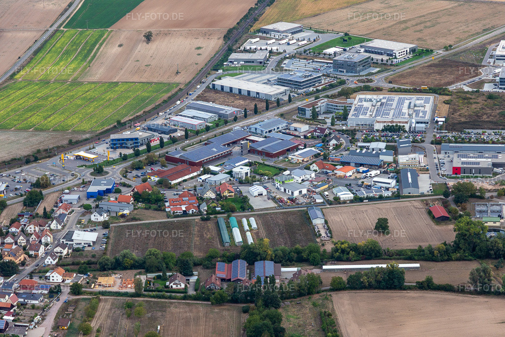 Luftbild: Industrie- und Gewerbegebiet Nord mit ITK Engineering GmbH, DBK David + Baader, Transac und Fischer Fahrradmarke in Rülzheim im Bundesland Rheinland-Pfalz in Deutschland. Foto: IMG_122691.jpg vom 11.09.2020 durch Werner Riehm/FLY-FOTO.de