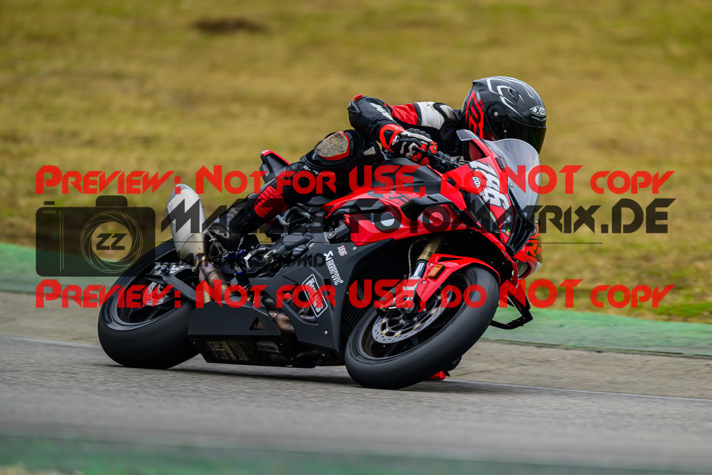 MaZZes_Fotomatrix_20240923_6007705_0506-2 | WEISS