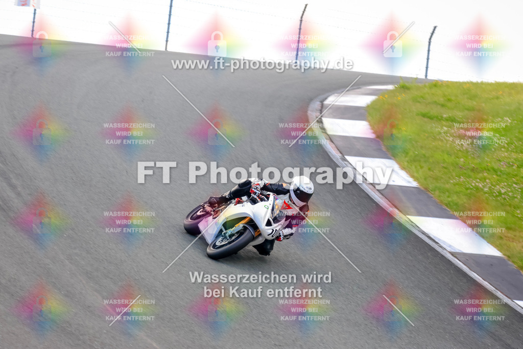 _TCM4096 | Hier findet Ihr Bilder von Touristenfahrten auf der Nürburgring Nordschleife oder von anderen Veranstaltungen die ich besucht habe. Viel Spass beim Durch Schauen 