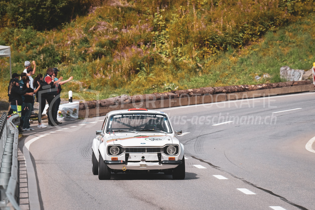 21. Arosa ClassicCar 2025 - 7. =September= 2025 | Camillo Schorno aus Immensee (SUI) in einem Ford Escort RS 1600 MK1 aus dem Jahre 1969 mit Startnummer 503 am Arosa ClassicCar 2025 in der Kategorie Competition..@arosaclassiccar, @arosa.official, #arosaclassiccar, #arosa, #76curves, #classiccarBild: Sportfotografie Markus Aeschimann | www.markus-aeschimann.ch - Realisiert mit Pictrs.com