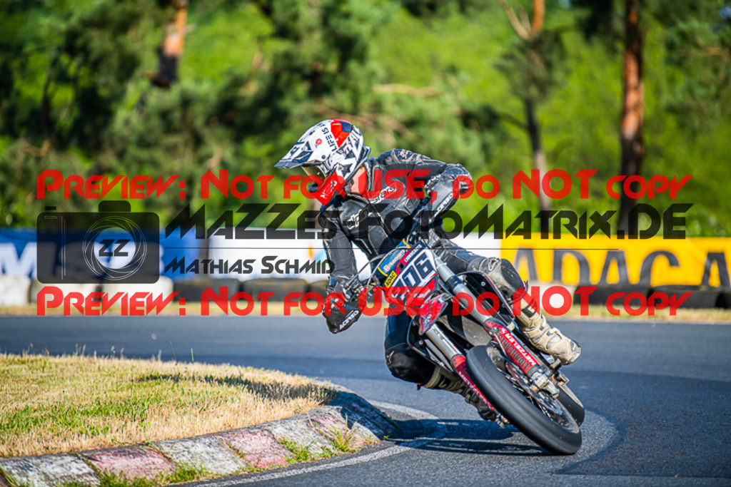 MaZZes_FotoMatrix_220528_2-23 | Fotograf Mathias Schmid
Sportfotograf,
Eventfotograf,
Hochzeitsfotograf,
Portraitfotograf