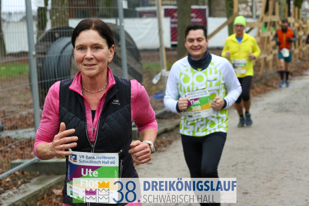 10km VR Bank Hauptlauf | 3 Koenigslauf 2024 10km VR Bank Hauptlauf - Realisiert mit Pictrs.com