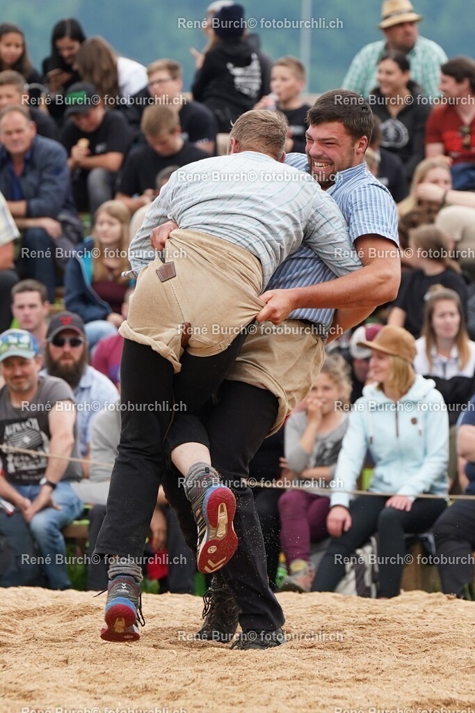 63 | René Burch leidenschaftlicher Fotograf aus Kerns in Obwalden.  Hier finden sie Sport, Landschaft und Natur Fotografie.
 - Realisiert mit Pictrs.com