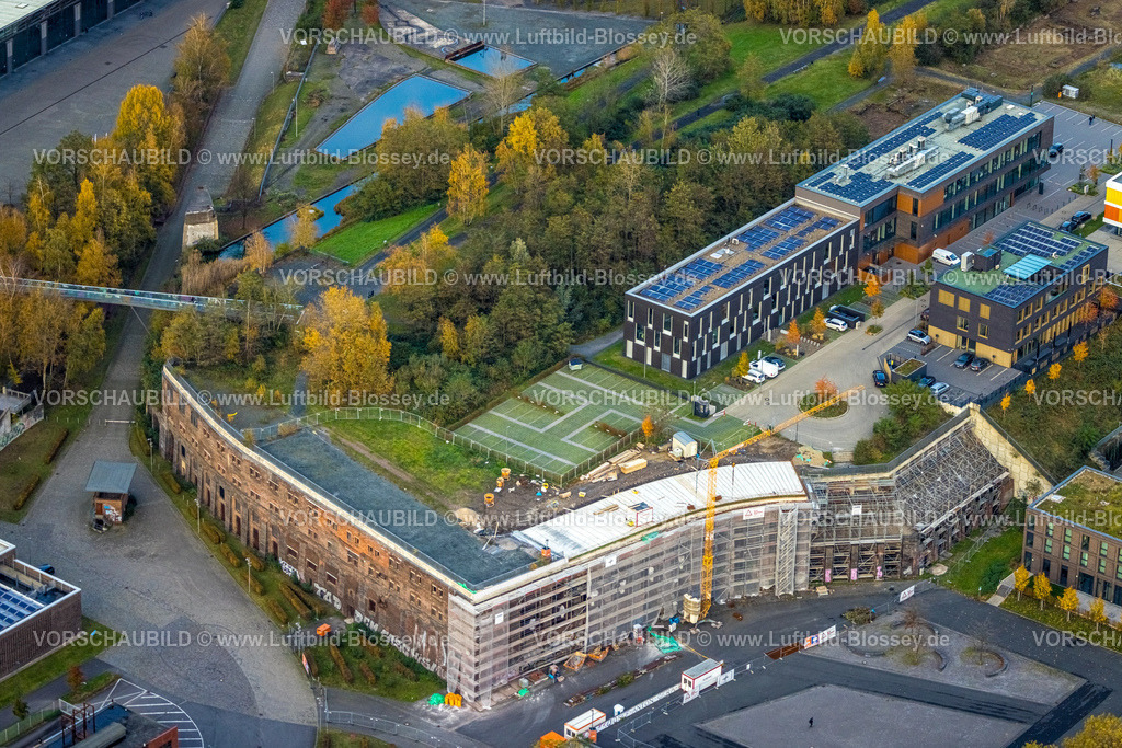 Bochum231102591 | Luftbild, Baustelle mit Sanierung und Fassadengerüst am Colosseum historisches Bauwerk, Gebäude Kultur Ruhr GmbH Organisation für Kunst, umgeben von herbstlichen Laubbäumen, Kruppwerke, Bochum, Ruhrgebiet, Nordrhein-Westfalen, Deutschland