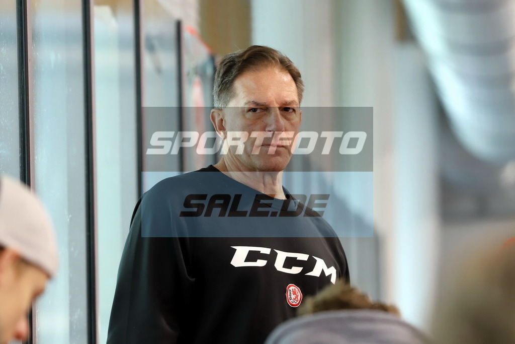 Georg Holzmann - HC DEG | Georg Holzmann - HC DEG - Realisiert mit Pictrs.com