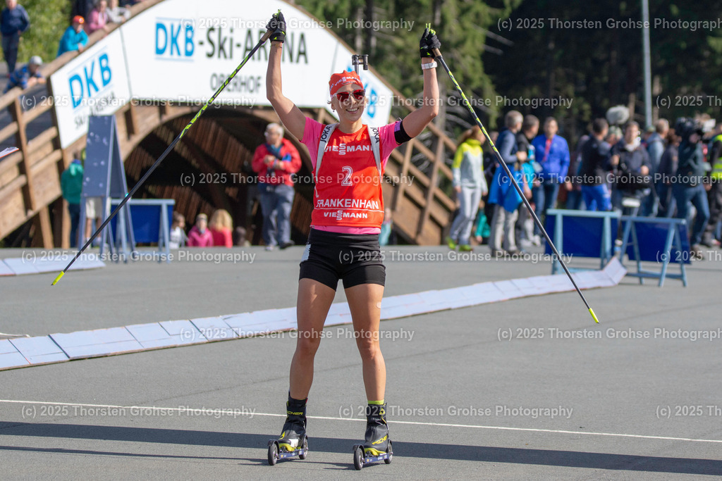 Deutsche Meisterschaften Biathlon 2018 | Deutsche Meisterschaften Biathlon 2018, Massenstart Frauen am 15.09.2018 in der DKB SKI ARENA in Oberhof, (Deutschland)

Bild: Karolin Horchler vom WSV Clausthal-Zellerfeld / BwB (2) - Realisiert mit Pictrs.com