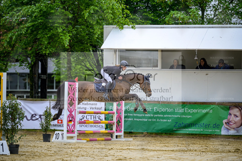 Reitturnier Lienen | Entdecke hochwertige Reitturnierfotos von Foto Oger. Professionell, emotional und authentisch – jetzt Lieblingsmomente im Shop bestellen. - Realisiert mit Pictrs.com