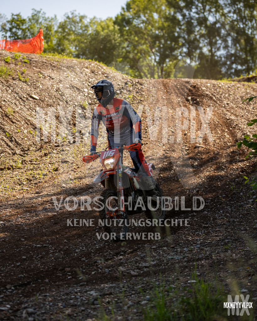 866A0689 | mxndyyvipix