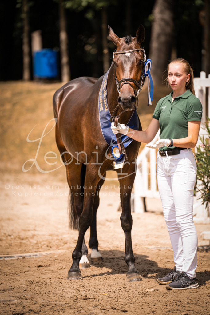 1.Fr00172 | Leoni Ertmer Photography - Realisiert mit Pictrs.com