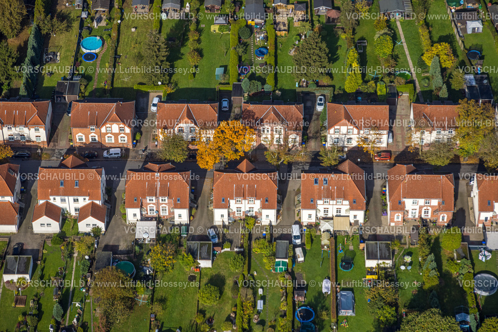 Luenen241012524 | Luftbild, Alte Kolonie - Zechensiedlung Lünen Brambauer, Reihenhäuser mit roten Dächern und Gartenanlagen, Brambauer, Lünen, Ruhrgebiet, Nordrhein-Westfalen, Deutschland