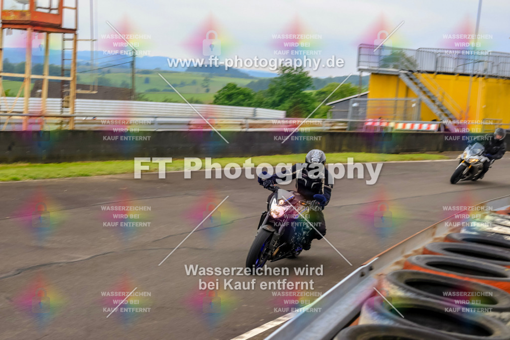 OBK-5483 | Hier findet Ihr Bilder von Touristenfahrten auf der Nürburgring Nordschleife oder von anderen Veranstaltungen die ich besucht habe. Viel Spass beim Durch Schauen 