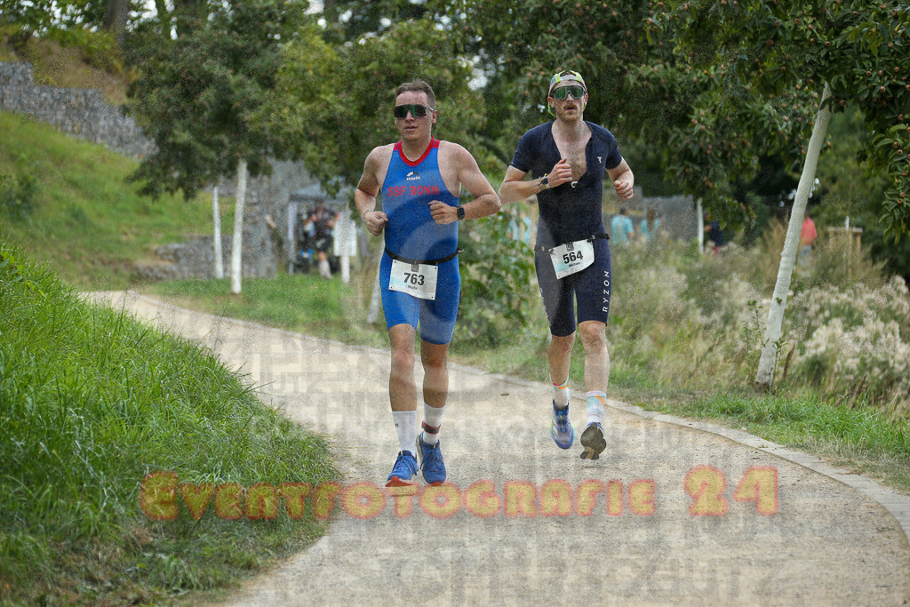 250824_1405_EX1_4905 | Sportfotografie im Rhein-Sieg Kreis, Köln, Bonn, NRW, Rheinland Pfalz, Hessen, etc. Unser Tätigkeitsfeld umfasst den Laufsport vom Volkslauf über den Marathon, Duathlon, Triathon bis zum Ultralauf wie Kölnpfad Ultra oder Schindertrail.