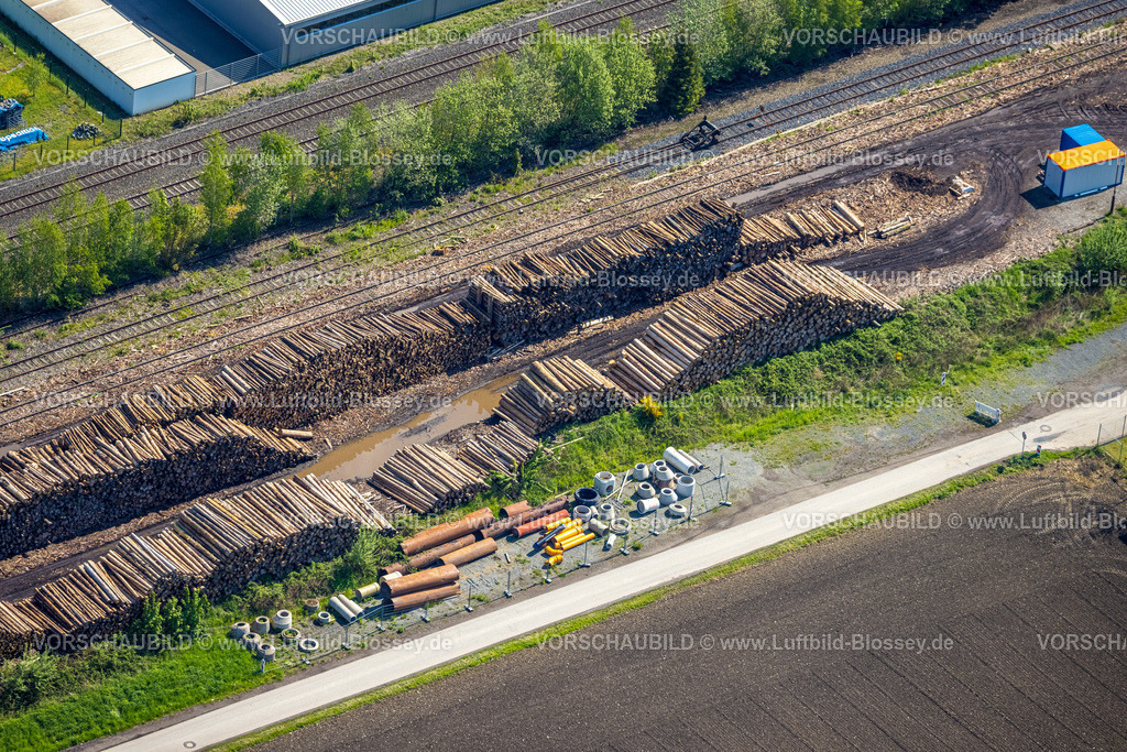 Meschede230500653 | Luftbild, Sägewerk Hüster, Holzverladestelle an der Bahnlinie Im Ruhrtal, Wennemen, Meschede, Sauerland, Nordrhein-Westfalen, Deutschland