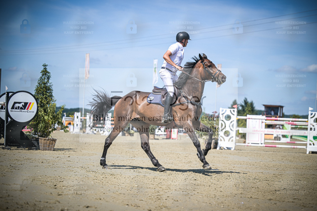 DOS_3194 | Entdecke hochwertige Reitturnierfotos von Foto Oger. Professionell, emotional und authentisch – jetzt Lieblingsmomente im Shop bestellen. - Realisiert mit Pictrs.com