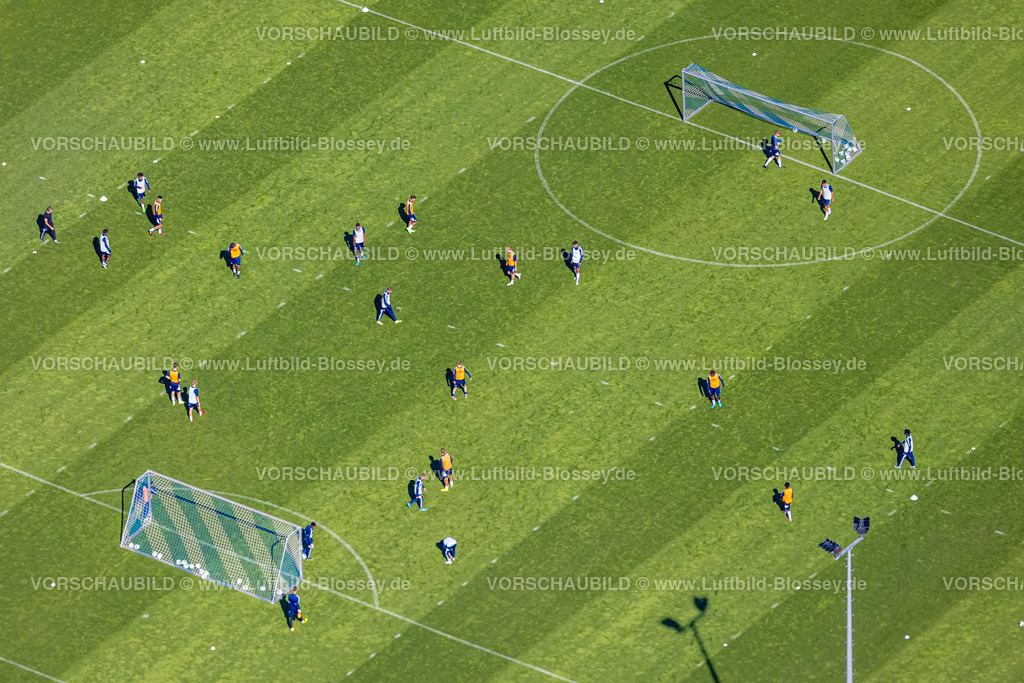 Gelsenkirchen220801573Buer | Luftbild, Trainingsplätze der VELTINS-Arena, Bundesligastadion des Fußballvereins FC Schalke 04, Erle, Gelsenkirchen, Ruhrgebiet, Nordrhein-Westfalen, Deutschland