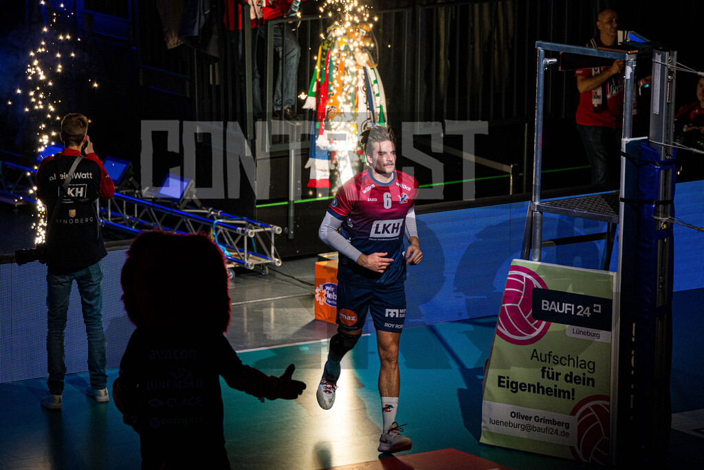 Volleyball I Herren I Saison 2025/2026 I Volleyball Bundesliga I 4. Spieltag I SVG Lüneburg - Energiequelle Netzhoppers KW | Jackson Clifford Howe (6, SVG Lüneburg) - Realisiert mit Pictrs.com