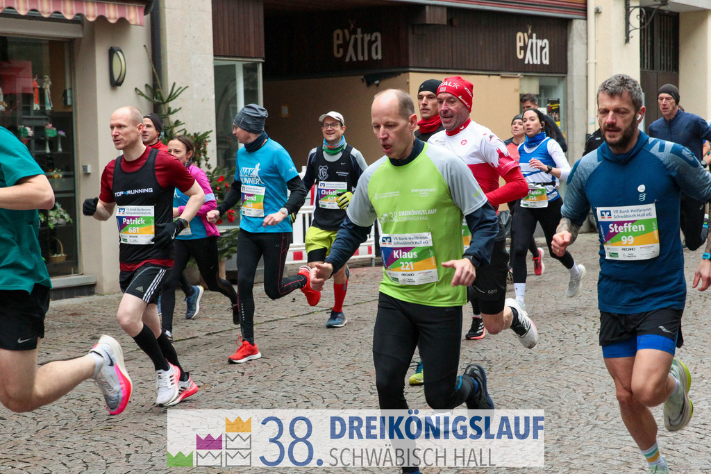 10km VR Bank Hauptlauf | 3 Koenigslauf 2024 10km VR Bank Hauptlauf - Realisiert mit Pictrs.com