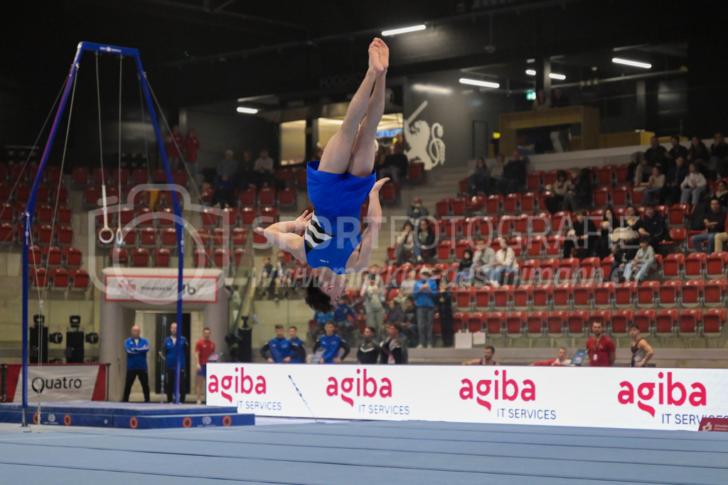 Schweizer Meisterschaften Kunstturnen Mannschaften Männer (A) - 22. November 2025 | Schweizer Meisterschaften Kunstturnen Mannschaften Männer (A)AXA Arena, WinterthurBild: Sportfotografie Markus Aeschimann | www.markus-aeschimann.ch - Realisiert mit Pictrs.com