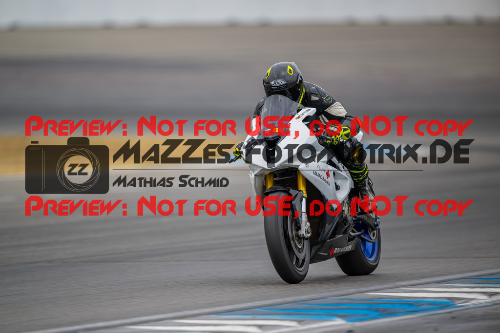 MaZZes-Fotomatrix-20260809-573770 | R1