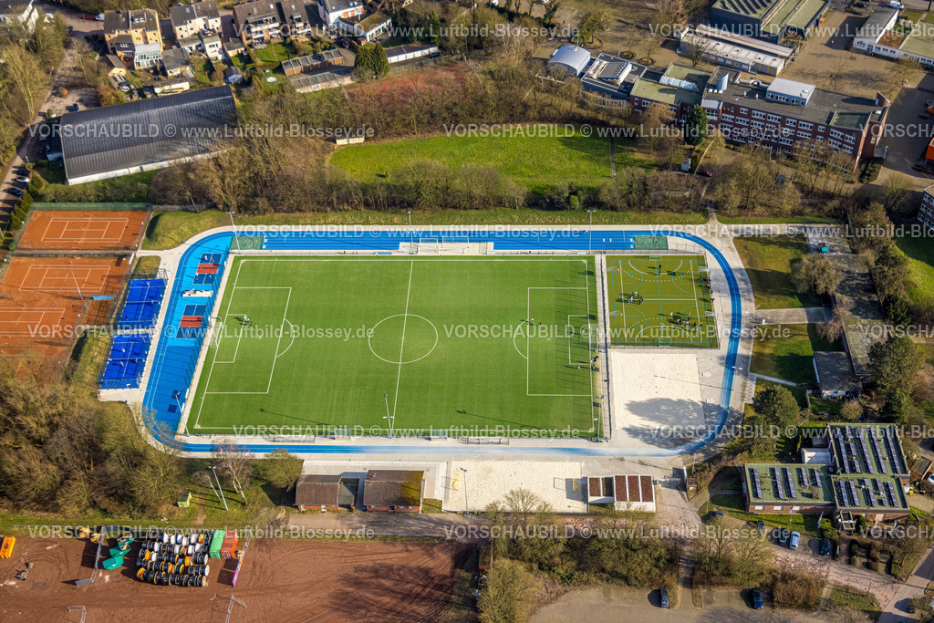 Bottrop250202354Mitte | Luftbild, neuer Sportplatz SV 1911 Bottrop e.V. Fußballstadion mit Laufstrecke und Kleinfeld, Schüler beim Sporttraining, obere Wiese Bogensportclub Bottrop 1980 e.V., Eigen, Bottrop, Ruhrgebiet, Nordrhein-Westfalen, Deutschland